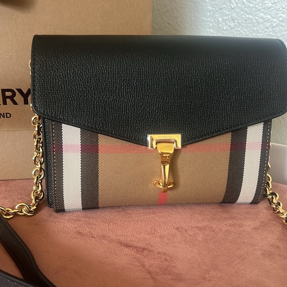Burberry Crossbody - Picture 3 of 10